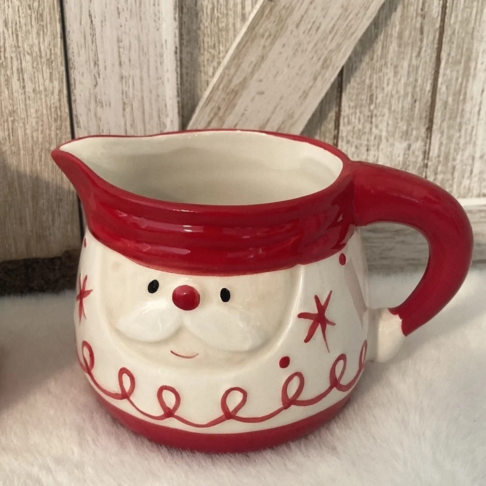 Magenta Home Santa Claus and Mrs. Claus Sugar and Cream Set